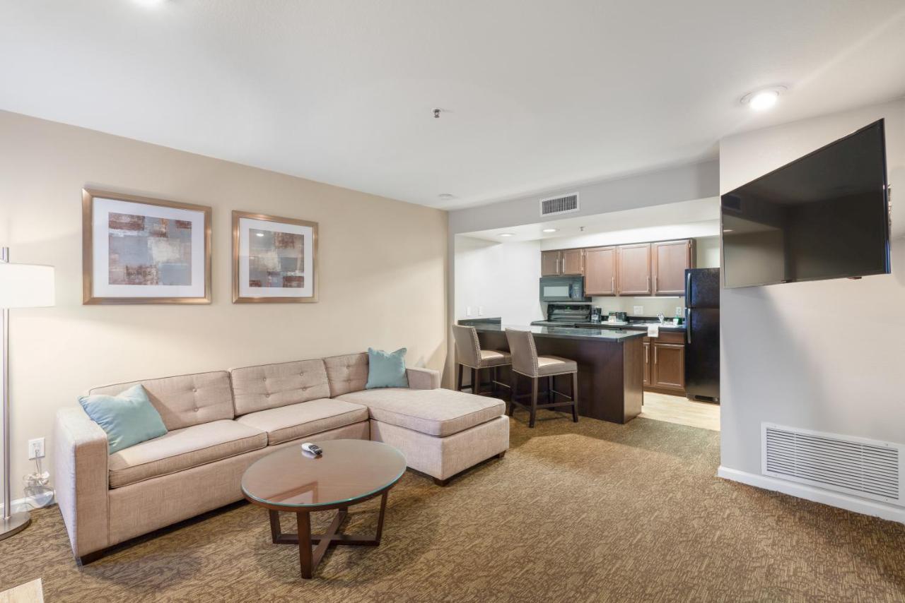 Chase Suites Brea-Fullerton - North Orange County Esterno foto