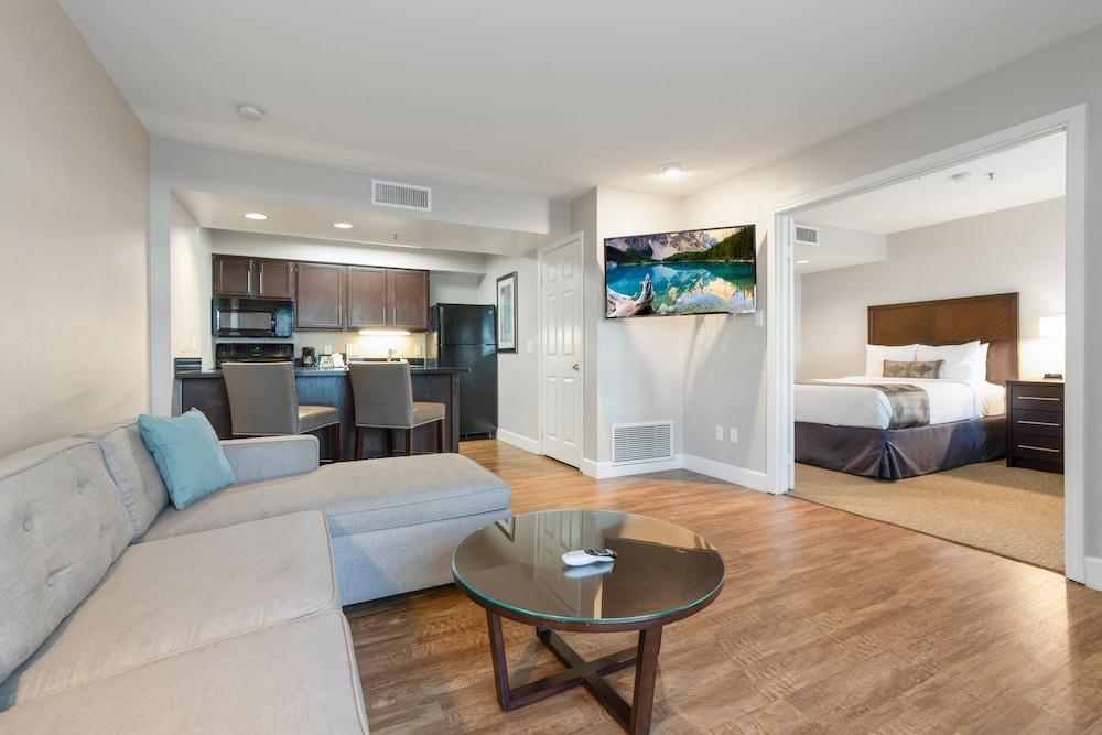 Chase Suites Brea-Fullerton - North Orange County Esterno foto